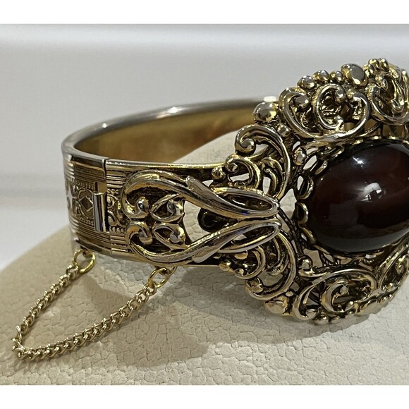 Victorian Goth Gold-tone Glass Carnelian Stone Clamper Bracelet Old Money - Picture 4 of 10